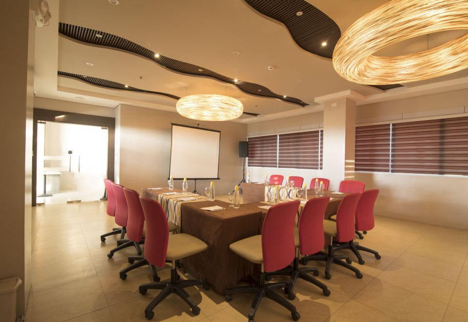 Kew Hotel - Tagbilaran Over view