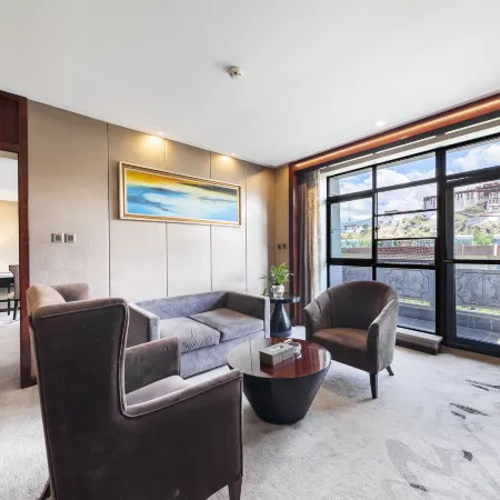 Minshan Hotel