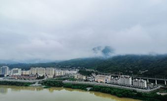 Riverside Meiju Hostel