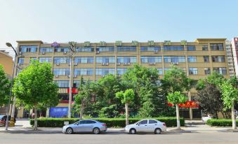 Grace Inn Hotel (Jinan Laiwu Pengquan East Avenue Yufeng Jiayuan)