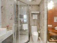 Guangzhou Jiulong Hotel (Luodian Mingzhu Central Plaza) Hotels in Luodian