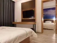 7 Days Hotel (Zaoqiang Middle School Branch) - parking