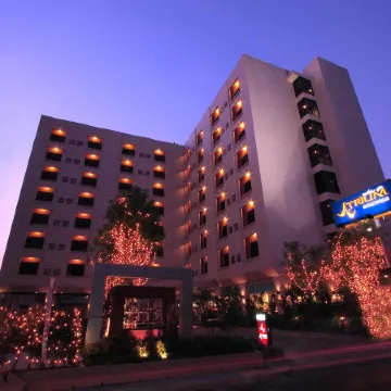 Atrium Boutique Hotel Отели рядом с достопримечательностью «Станция метро Huai Khwang»