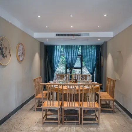 Qingfeng Xianju Hostel