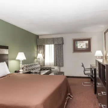 Howard Johnson by Wyndham Newark Airport