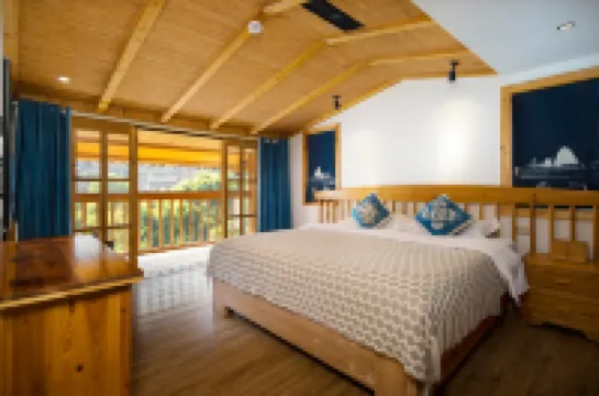 黎平水岸肇興テーマホテル（肇興侗寨）