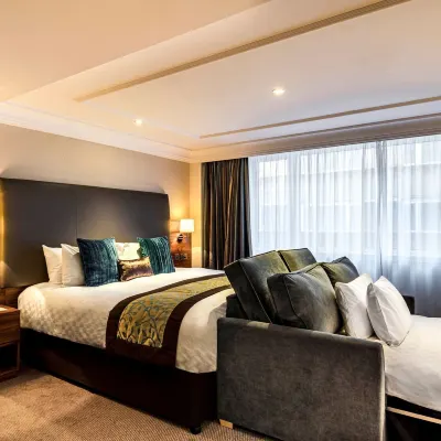 ذا ماربل آرتش هوتل، باي ثيسل Hotels near بارك لين