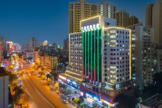 Liangzhi Huipin Hotel (Friendship Commercial Plaza Branch, Qilou Old Street, Haikou) Отели рядом с достопримечательностью «Haidian Port»