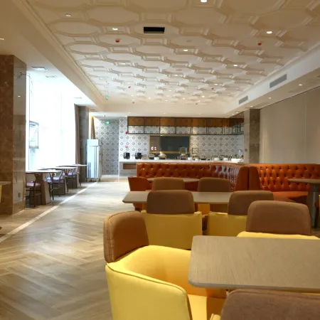 Vienna International Hotel (Zhongjiang Branch)