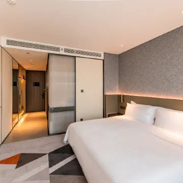 THE QUBE HOTEL ANQING