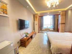 Qingcheng Self-service Apartment (Kaiyuan International Shopping Mall Ever Sleep City Shop)