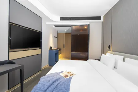 Mingyue International Hotel Отели рядом с достопримечательностью «School of Modern Science and Technology, China University of Metrology (Yiwu Campus)»