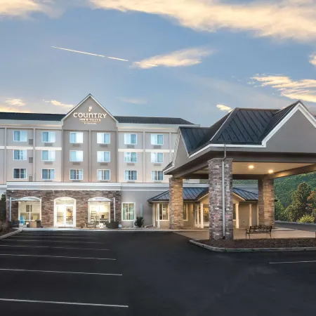 La Quinta Inn & Suites by Wyndham Asheville Downtown