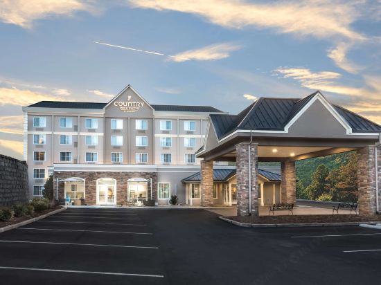 La Quinta Inn & Suites by Wyndham Asheville Downtown