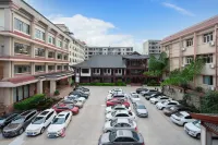Meishan Hotel (Sansu Temple Wanda Plaza Branch) - parking