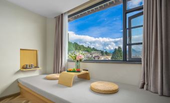 Yingjing Hotel (Lijiang Ancient City Dashuiche Shop)