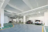 Litang Yalong Hotel - parking