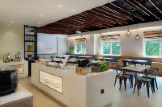 歐菲斯美季酒店（湖州小西街衣裳街店）