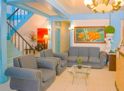 RedDoorz @ La Maria Pension And Tourist Inn