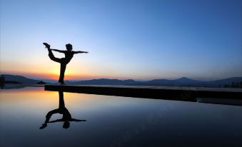 Anekanta Moon Forest Retreat