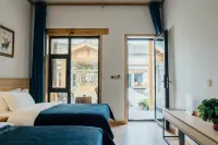 There is wind blowing from the homestay Hotels in Lingchuan