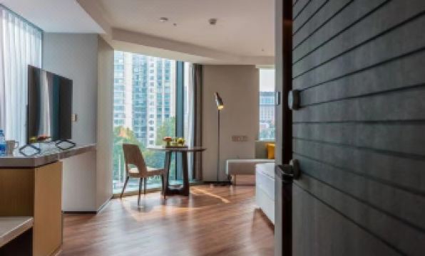 Beijing Kuntai Renewal Hotel