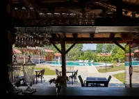 Dachas Cove Hotel - Barer