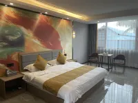 Silver Mountain Red Hotel