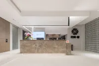 Yijingshanju Light Luxury Resort Hotel (Guling Scenic Area Liushanwang Park Branch)