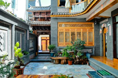 Dali Shuanglang. Banxia Suifeng Inn