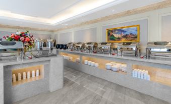 Vienna Hotel(Xingshan High Speed Rail Station Store)