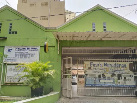 Fico Residence powered by Cocotel Отели в г. West Bekasi