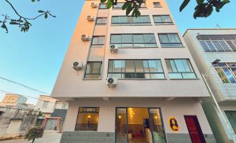 Zhanjiang Naozhou Island Waiting for You Homestay