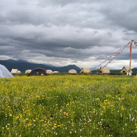 Songpan Frontier Yunding Homestay Campsite