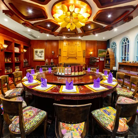 Lijiang LiuLigong 360 degrees Hot Spring Hotel