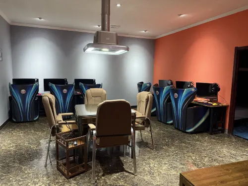 Douyu Wangka Electric Gaming Hotel - Inns
