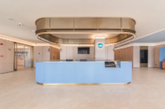 HanTing Hotel (Zhumadian Xiping Baiguo Avenue)