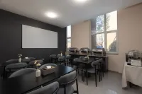 LIZ HOTEL