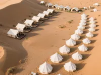 敦煌鳴沙山·野境奢居沙漠酒店 鄰近敦煌明舟一景沙漠露營基地的酒店