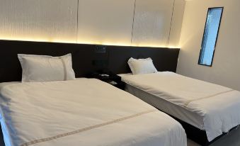 Yilian City Hotel (Yichang Wuyue Plaza)