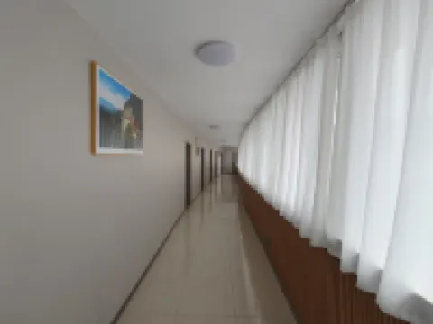 Yixuan Express Hotel (Fengdu Ghost Town)