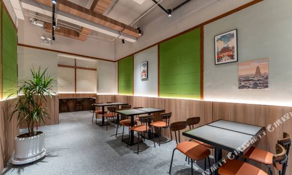 Dengyue Hotel (Xi'an Big Wild Goose Pagoda Datang Everbright City Branch)