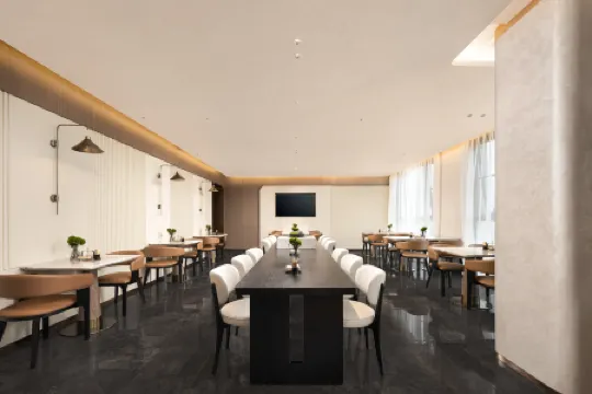 Atour Hotel Anyang - Wanda Plaza Guangming Road