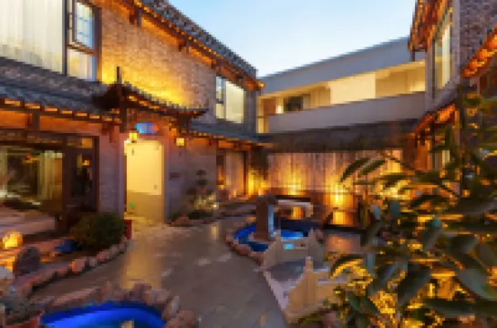 Luoyang Yunlai Hotel (Old Town Center Lijingmen Cross Street) โรงแรมใน