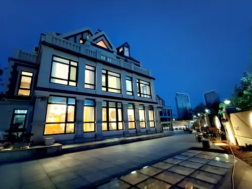 Wisdoms Hot Spring Royal View Villa (Qingdao Poly Sea Roland Store) - Kaplıcalı