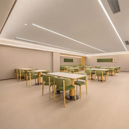 Ji Hotel (Zunyi Xishui Wanda Plaza Branch)