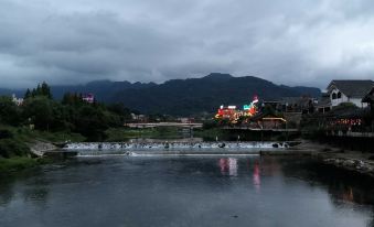 Zhangjiajie Remembrance B&B (Wulingyuan Forest Park)
