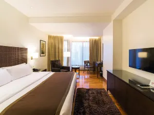 City Garden Grand Hotel