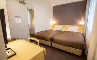 Hotel Asia Center of Japan - Parkplatz