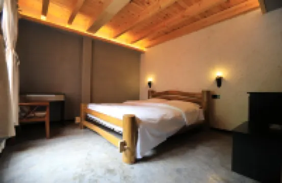 Wuyuan Shiwai Liyuan Good Morning Sun Moonju Lake View Inn